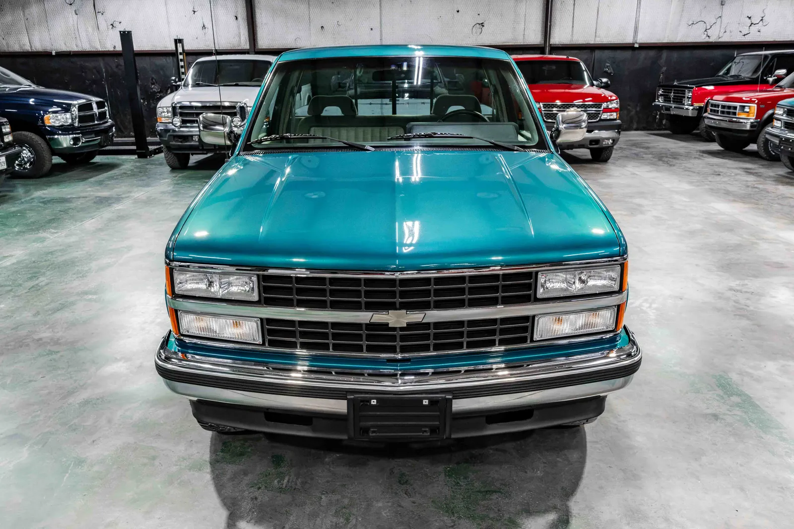 1993-Chevrolet-K1500-Bright Teal Metallic-189857-40.jpg